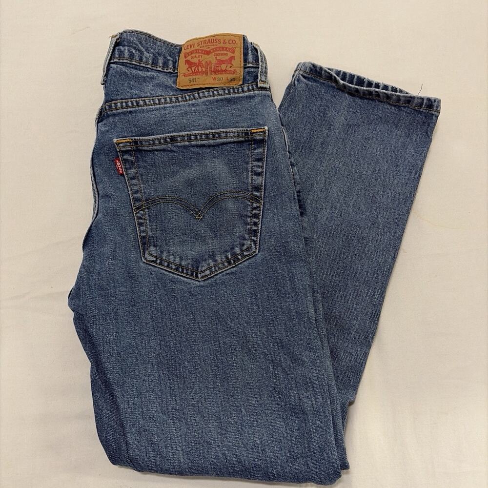 Levis Premium 541 Athletic Taper Jeans Mens 30x30 Medium Wash Blue Stretch Denim